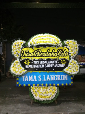Papan Bunga Duka di Wame